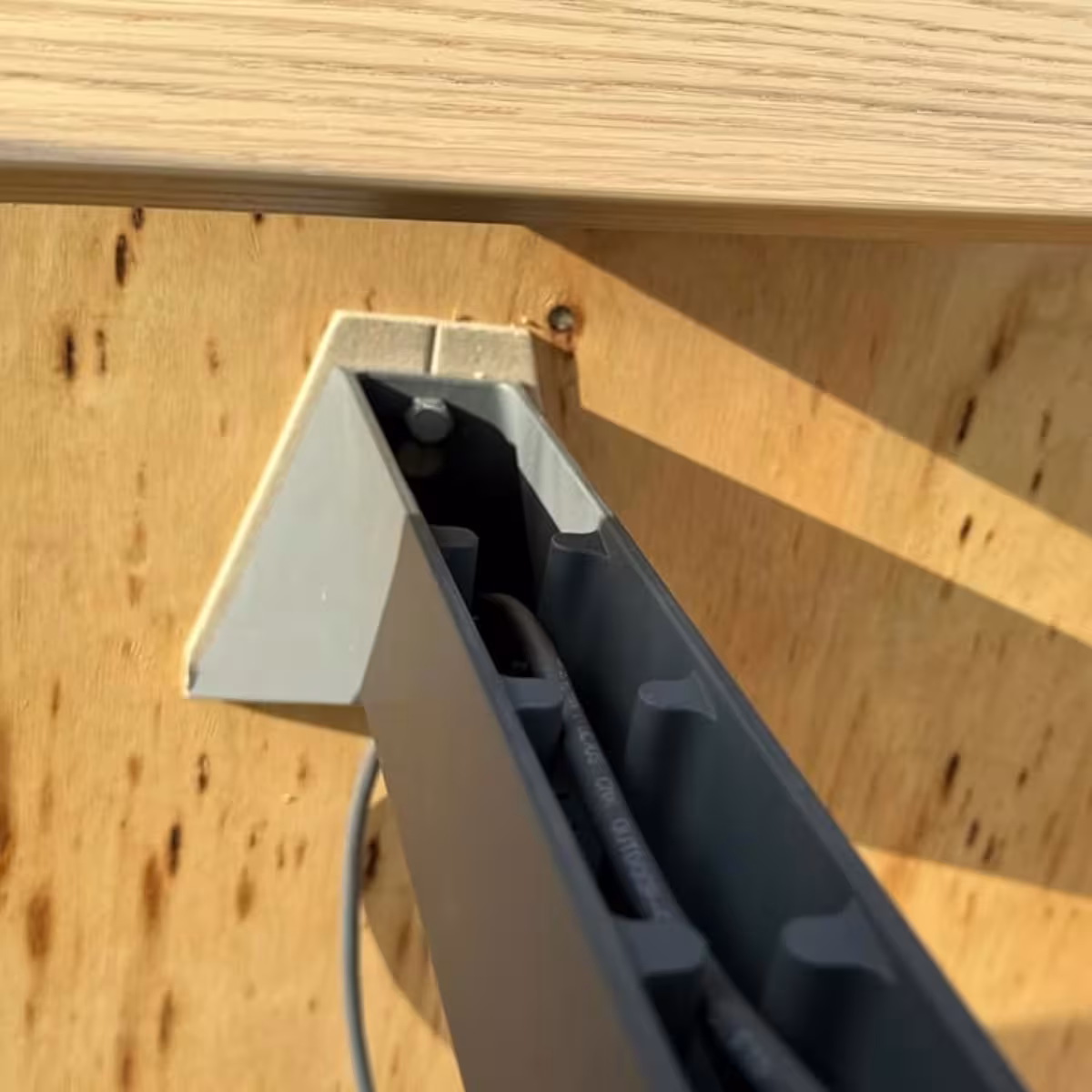 Soporte en forma de L para antena starlink V2 Optimus Technlogy