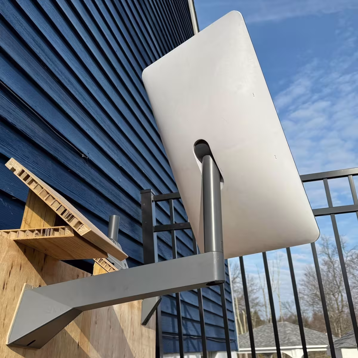 Soporte en forma de L para antena starlink V2 Optimus Technlogy