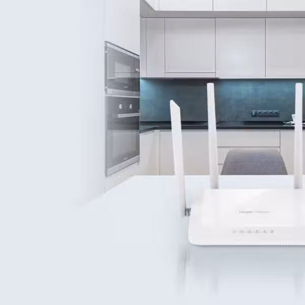 Router RG-EW1200 con cuatro antenas externas
