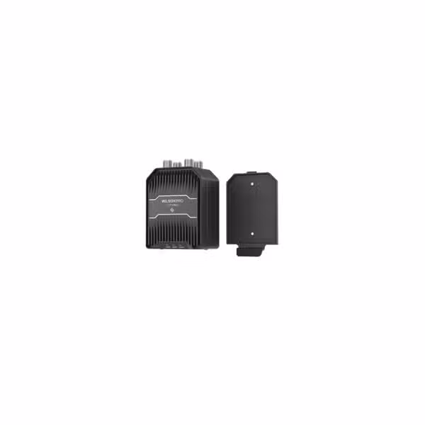 Dos amplificadores WilsonPro IoT 3.0 y soporte del kit IoT MIMO 2×2 462079, vistas frontal y posterior sobre fondo blanco.