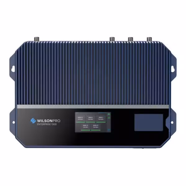 Vista frontal del amplificador WilsonPro Enterprise 1300 incluido en el sistema 466049, sobre fondo blanco.